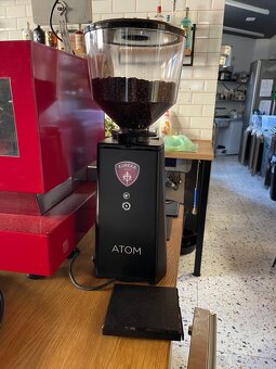 Mlýnek na kávu Eureka Atom - 2