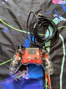 PS4 ovladač Nacon (drátový, transparentní) - 2
