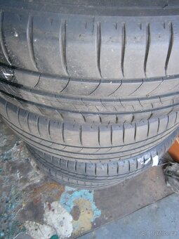 Kola Nissan Micra - 2