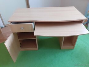 Dětský psací stůl - 2