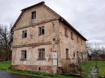 Prodej rodinného domu před rekonstrukcí v obci Víska, s poze - 2
