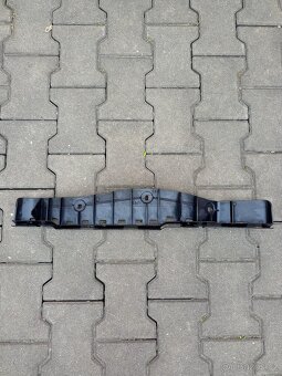 BMW E60 MPaket vzpěra zadního nárazníku - 2