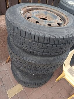 Chrysler Voyager pneumatiky - 2