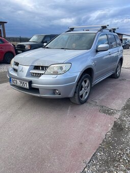 Mitsubishi outlander 4wD 2.4benzin +lpg - 2