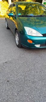 Ford focus1 (1.6/74kw)benzin 2000r. - 2