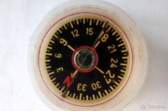 Letecké kompasy: AK39 a LUN 1221.9-8 - 2