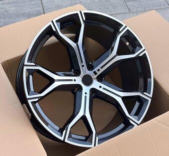 Alu kola 21 BMW X5 G05 X6 G06 dvourozměr 5x112 R21 - 2