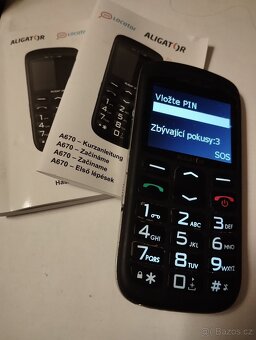 Mobilní telefon pro seniory značky Aligator - 2