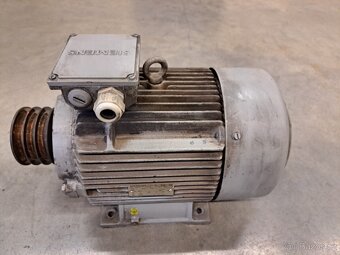 Elektromotor siemens 7,5kW, 400V, 1450 ot/min - 2