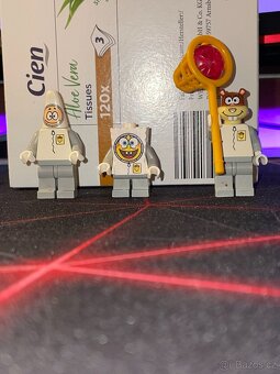 Lego postavičky nebo součástky - 2