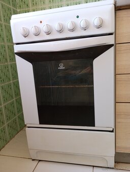 Prodám dva elektrické sporáky - 2