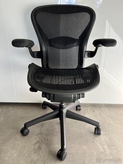 Kancelářská židle Herman Miller Aeron - 2