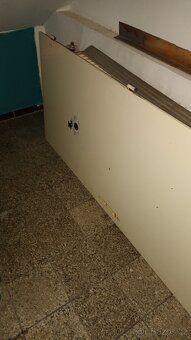 Zdarma 80P dveře bytové vchodové. - 2