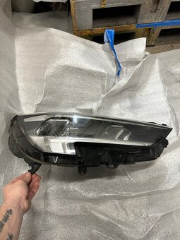 Přední světlomet Pravý Opel Insignia B lift - 2