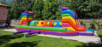 Nafukovací překážková dráha koule BigBallers Wipeout skákací - 2