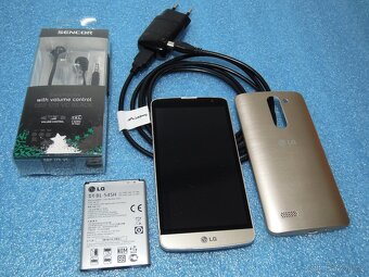 LG L Bello (D331) Zlatý 5“ IPS 854x480 8GB Android 4.4 - 2