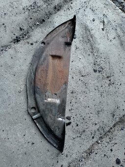 Škoda 105L 120L Rapid plech motoru - 2