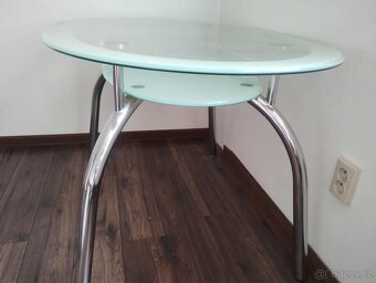 Predám jedálensky stôl - 2