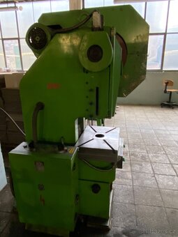 VÝSTŘEDNÍKOVÝ LiS Šmeral 25 T LEH 25 - 2