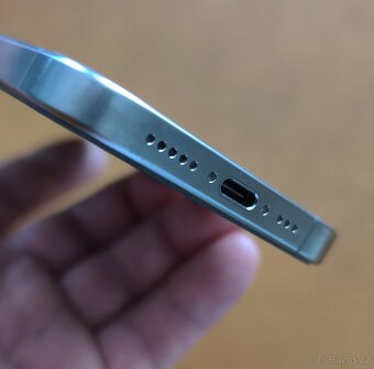 iPhone 15 Pro 128 GB - 2