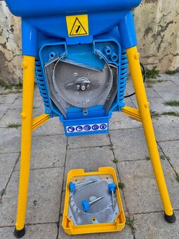 Šrotovník na obilí 750 W 230 V - 2