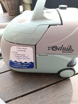 Prodám vodní vysavac - 2