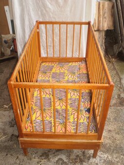 Dětská postýlka z masivu - 2