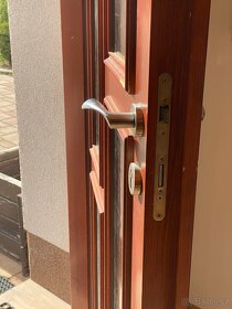 Vstupní dřevěné dveře - 2