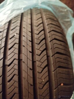 Pneu 215/55r17 - 2