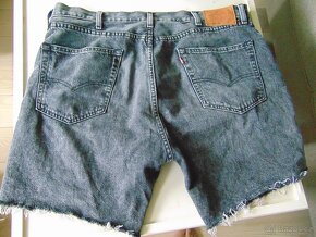 Levi Strauss - 2