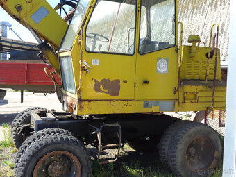 Kolový bagr Warynski K 406 - 2