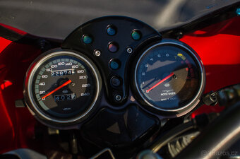 Moto Guzzi V11 Ballabio, ročník 2004 - 2