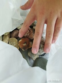 1,5kg oblázků do akvárka - 2
