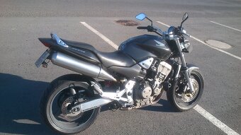 Honda Hornet 900 - 2