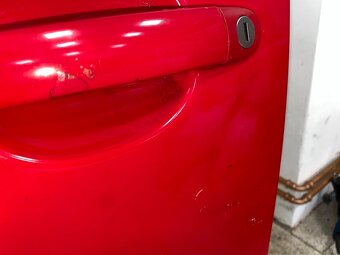 Levé přední dveře červená barva LY3D VW Golf 5 hatchback 08 - 2