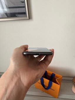 iPhone 11 (64GB/Černy) - 2