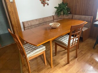 Kuchyňský set rozkládací stůl, lavice, tři židle - 2