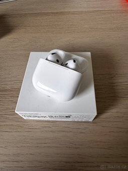 Apple AirPods 4 Noise Cancellation - 2