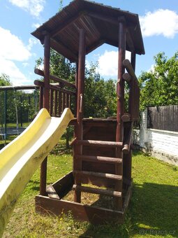 Dětské hřiště s domečkem a pískovištěm na zahradu - 2