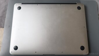 Apple macbook air 2015 - 2