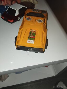 Staré hračky auto mercedes - 2