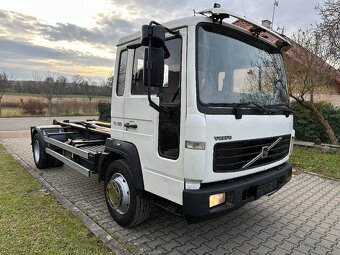 VOLVO FL 12.180 nosič kontejneru. - 2