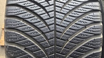 Celoroční pneu 225/45/17 Good Year - 2