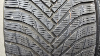 Zimní pneu 225/45/18 Michelin - 2