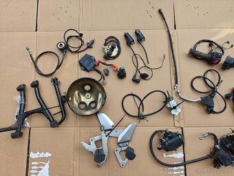 Suzuki GS 500 1998 - Náhradní díly - 2