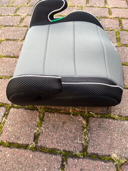 Podsedák do auta Junior MAX 15-36kg, šedý - 2