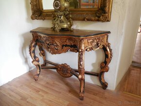 Zlatý konzolový stůl - 2