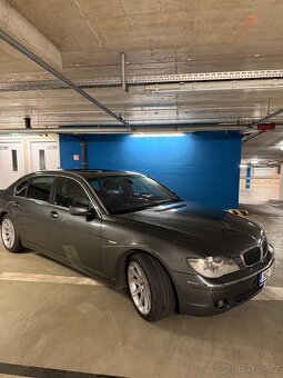 BMW 750Li - E65 V8 - 2