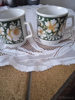 Retro porcelánové hrnky s květinami Karlovarský porcelán Čes - 2
