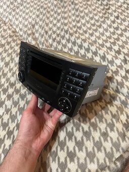 Navigace Mercedes-Benz E W211 - 2